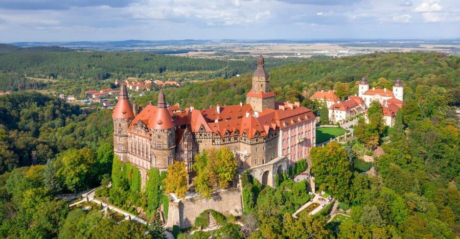 Wroclaw: Lower Silesia, Ksiaz Castle & Church of Peace Tour - Świdnica Market Square: a compact town center