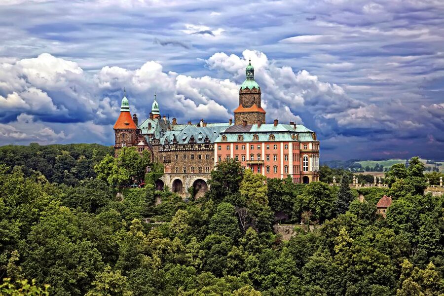 Wroclaw: Lower Silesia, Ksiaz Castle & Church of Peace Tour - Who should book this tour?