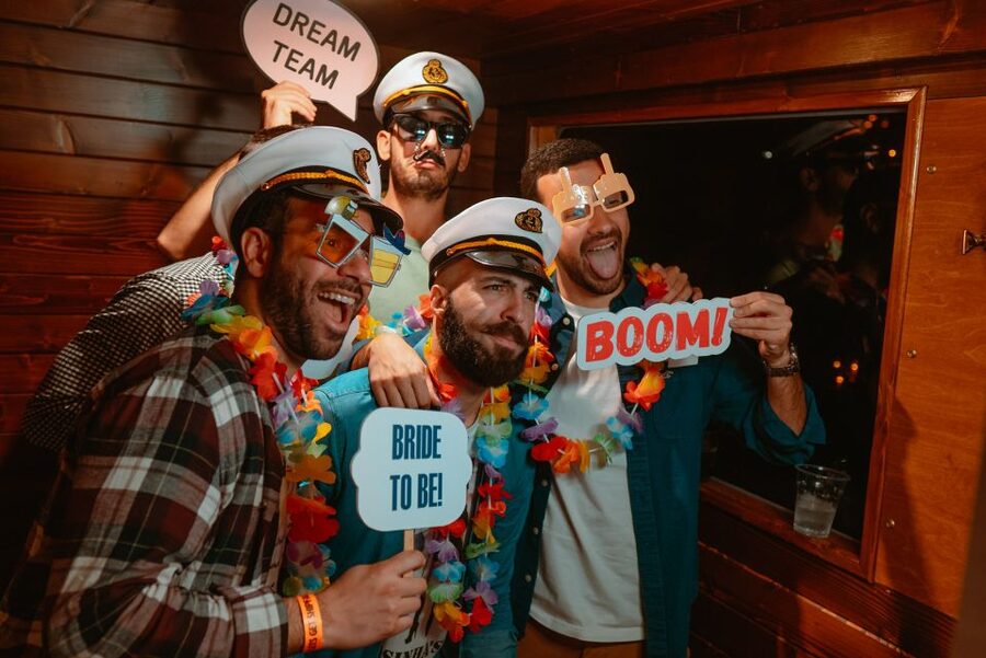 Wroclaw: Oder River Boat Party with Unlimited Drinks - Key points to know before booking