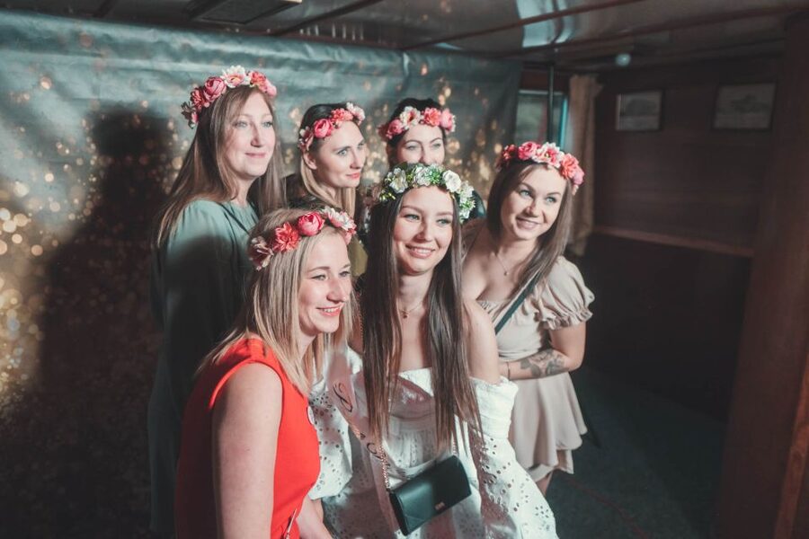Wroclaw: Oder River Boat Party with Unlimited Drinks - From the boat to the Old Town clubs