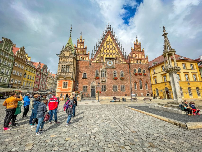Wrocław: Old Town and Ostrów Tumski Walking Tour in English - Key points to know before you go