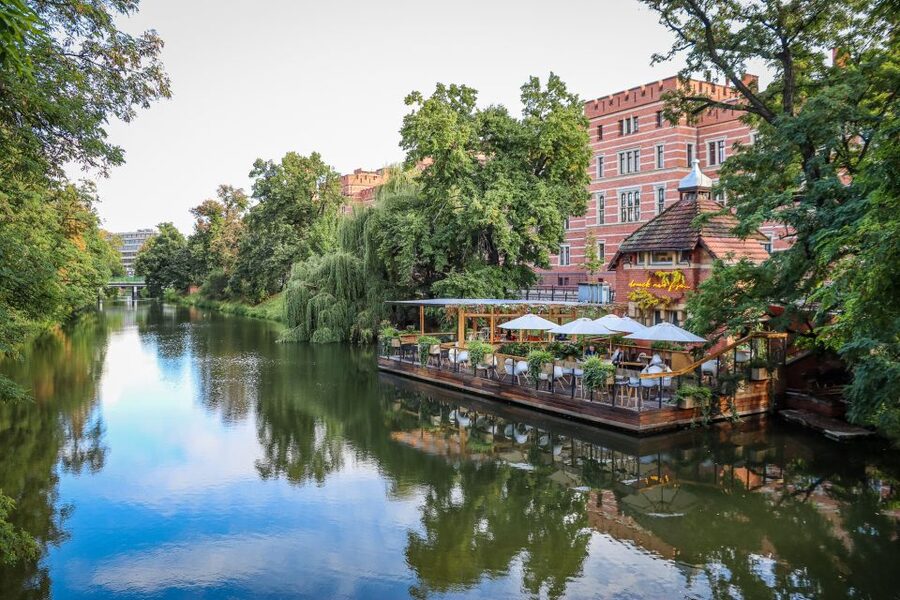 Wrocław: Old Town and Ostrów Tumski Walking Tour in English - Why Wrocław makes such a good walking-tour city
