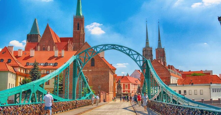 Wroclaw Old Town Highlights Private Walking Tour - Ostrow Tumski and the Tumski Bridge