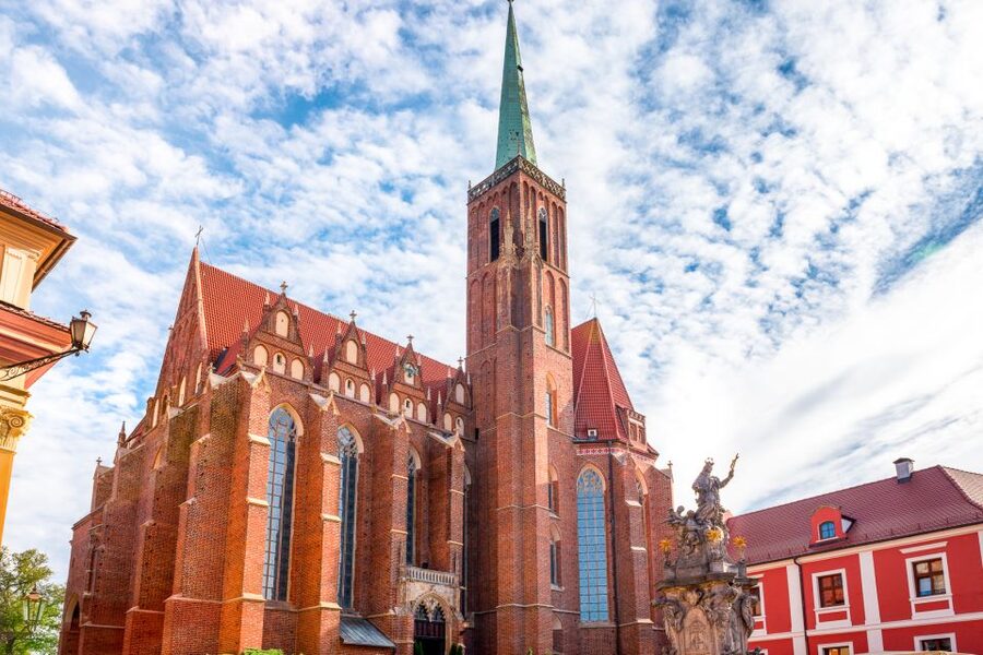 Wroclaw: Private Old Town Guided Walking Tour (2 hours) - Who gets the best value from this walk