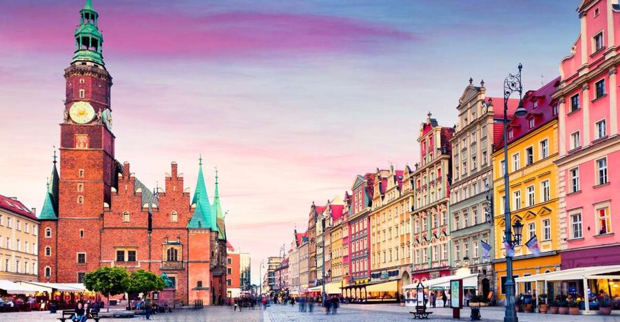Wroclaw: Private Old Town Guided Walking Tour (2 hours) - Meeting beneath Wroclaw’s Old Town Hall