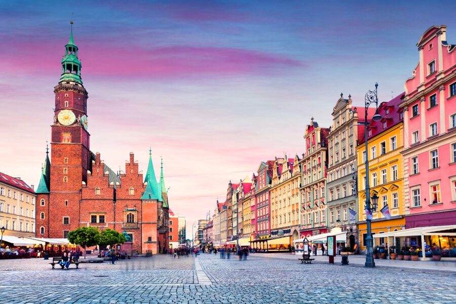 Wroclaw: Private Old Town Guided Walking Tour (2 hours) - From medieval trade to university life