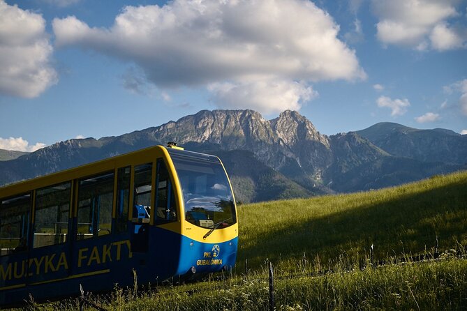 Zakopane and Hot Springs from Krakow Full-Day Tour - Chochołów and the taste of highlander Poland