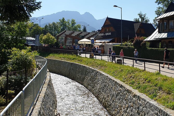 Zakopane and Thermal Baths Tour from Krakow with Pickup - What the guides add to the day