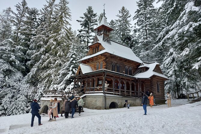 Zakopane Guied Tour: Cable Car, Local Spirits & Thermal Baths - Lunch and free time on Krupówki Street