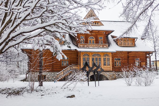 Zakopane Private Tour - Chocholow and its inhabited wooden houses
