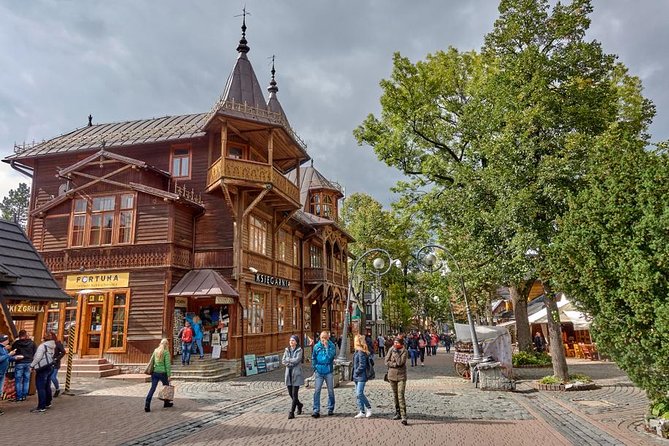Zakopane & Slovakia Tour from Krakow - Returning to Poland and reaching Zakopane
