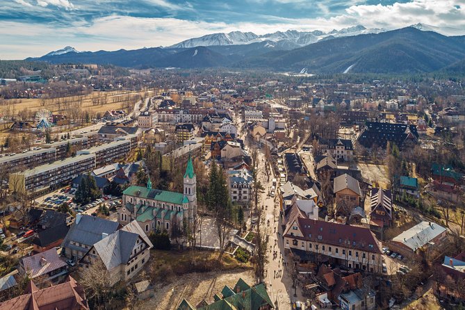 Zakopane Tour from Krakow with Transfers and Lunch Option - Riding up Gubalowka Hill