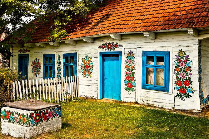 ZALIPIE - painted village, unique PRIVATE tour from Krakow - Felicja Curyłowa’s homestead and the village art tradition