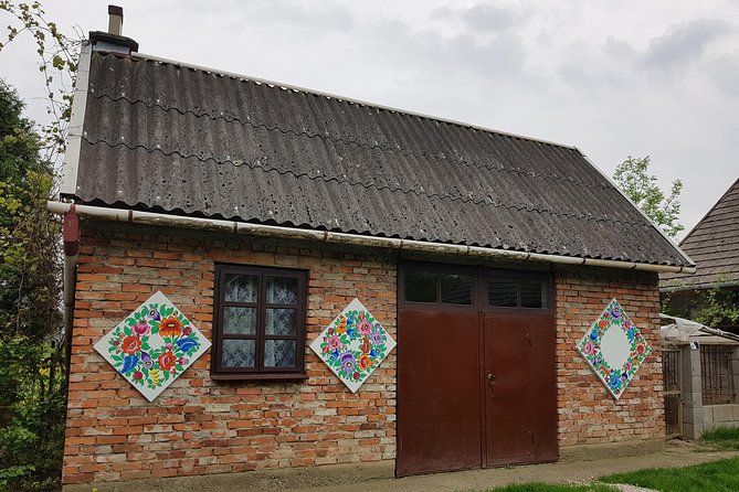 ZALIPIE - painted village, unique small group tour from Krakow - Felicja Curyłowa’s homestead and its painted interiors