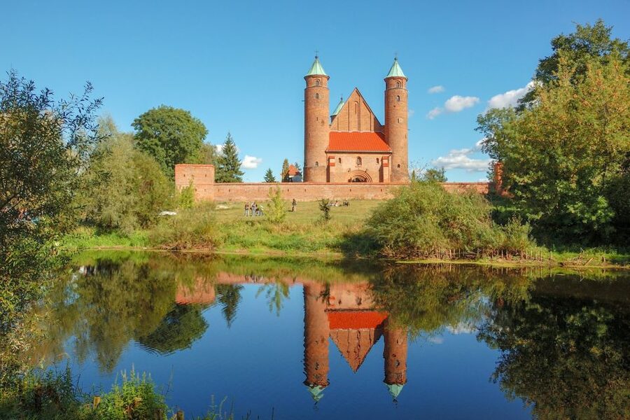 Zelazowa Wola: Frederic Chopin Half-Day Private Tour - The Botanical Park Behind the Manor